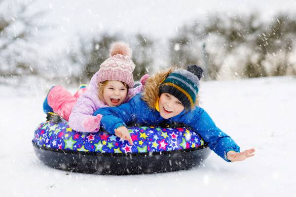 kids snow tubing