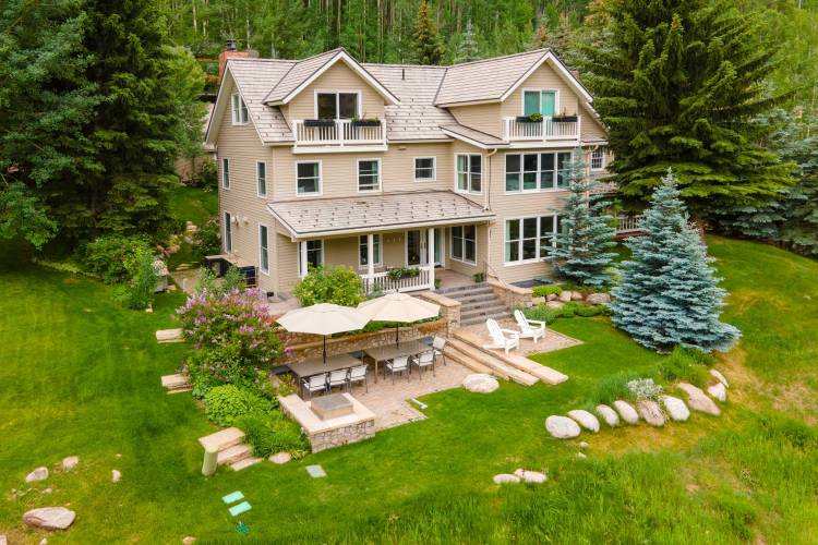 exterior of 725A Forest Road in Vail, Colorado